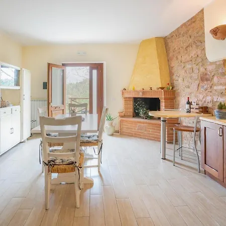 Flora House 3 * Macerino